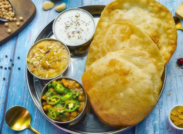 Bari Family Deal (14 Puri, 750gm Halwa, 2 Chicken, 2 Mutton)